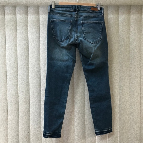 ABERCROMBIE & FITCH Harper Low Rise Ankle Jeans - Picture 5 of 5